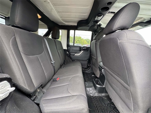 2018 Jeep Wrangler Unlimited Willys Wheeler photo 15