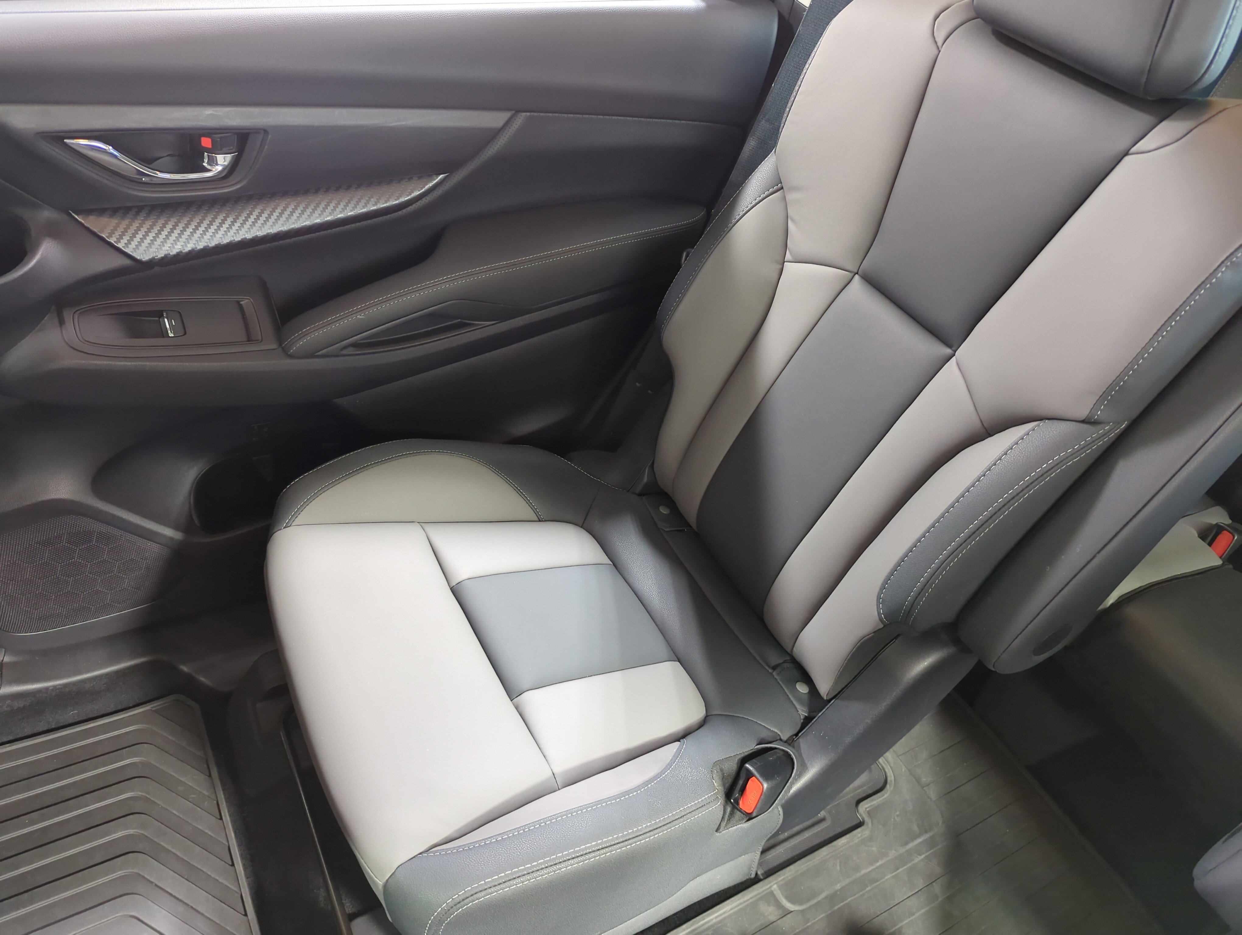 2022 Subaru Ascent Onyx Edition photo 10
