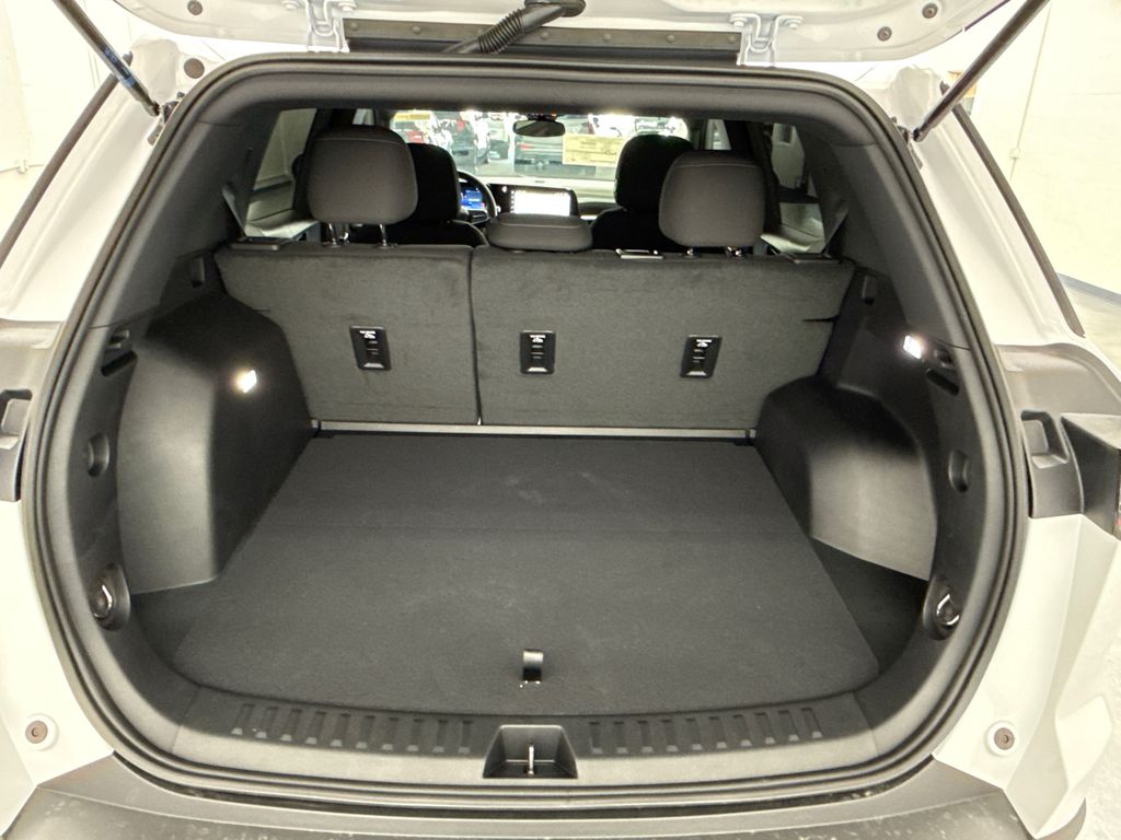 2026 Chevrolet Equinox LT photo 4