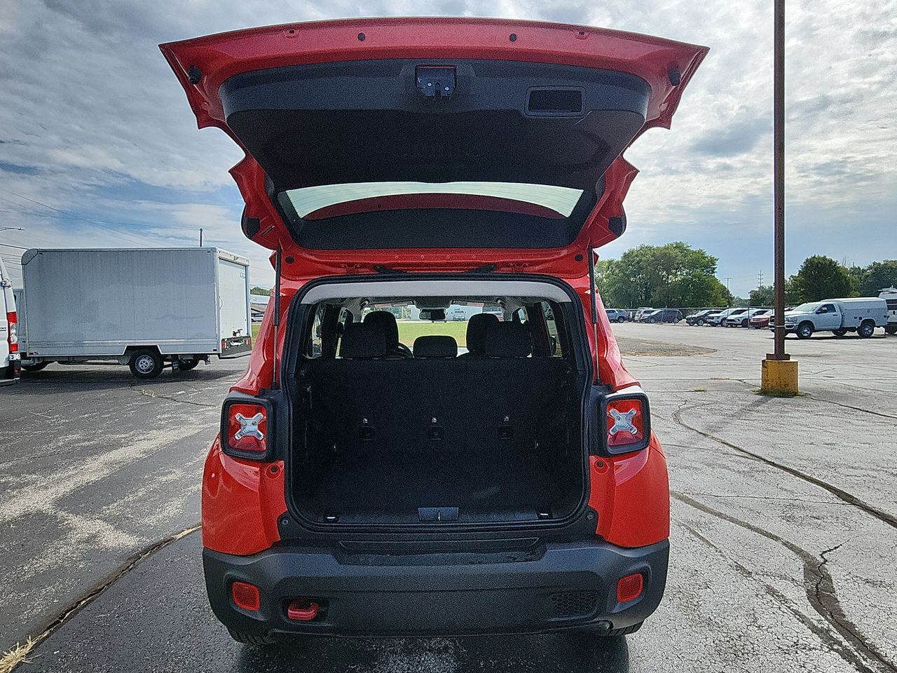 2023 Jeep Renegade Trailhawk photo 22
