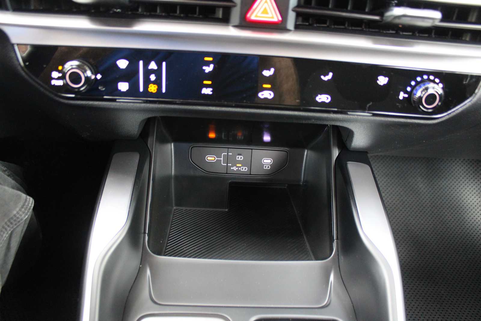 2026 Kia Sorento LX photo 32