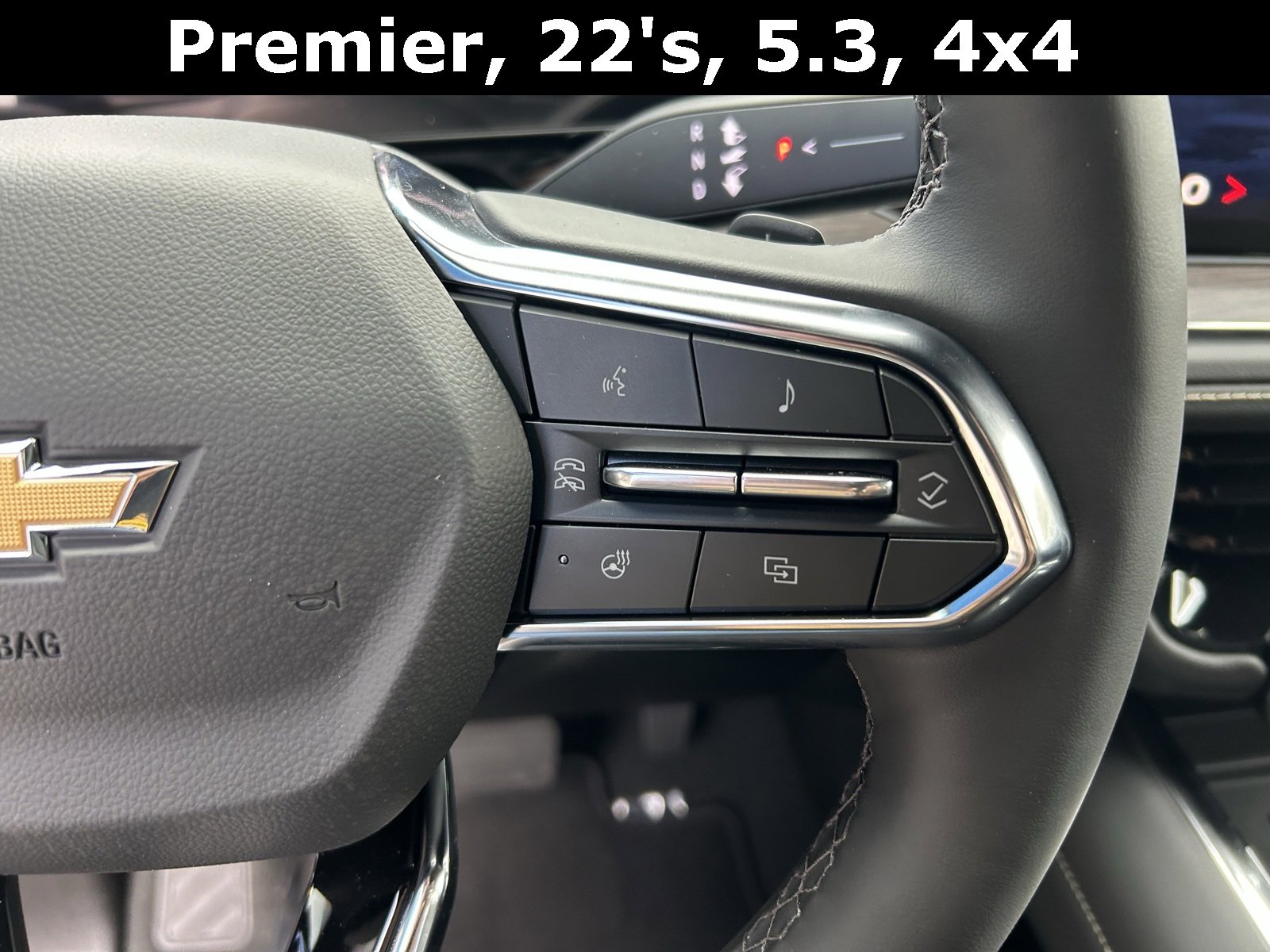2025 Chevrolet Suburban Premier photo 16