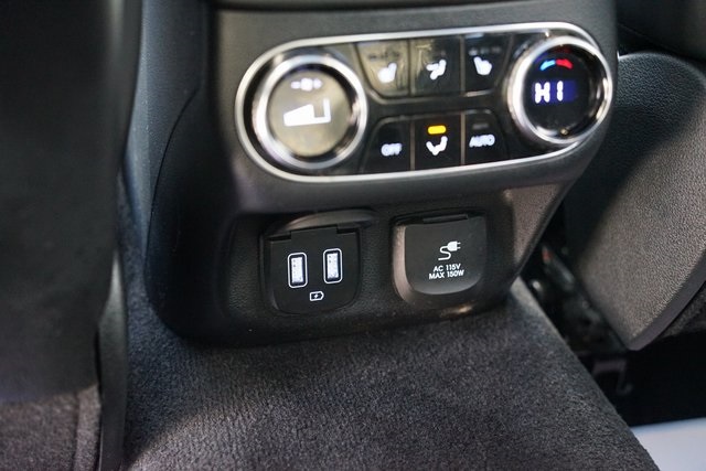 2024 GENESIS GV70 - Image 9