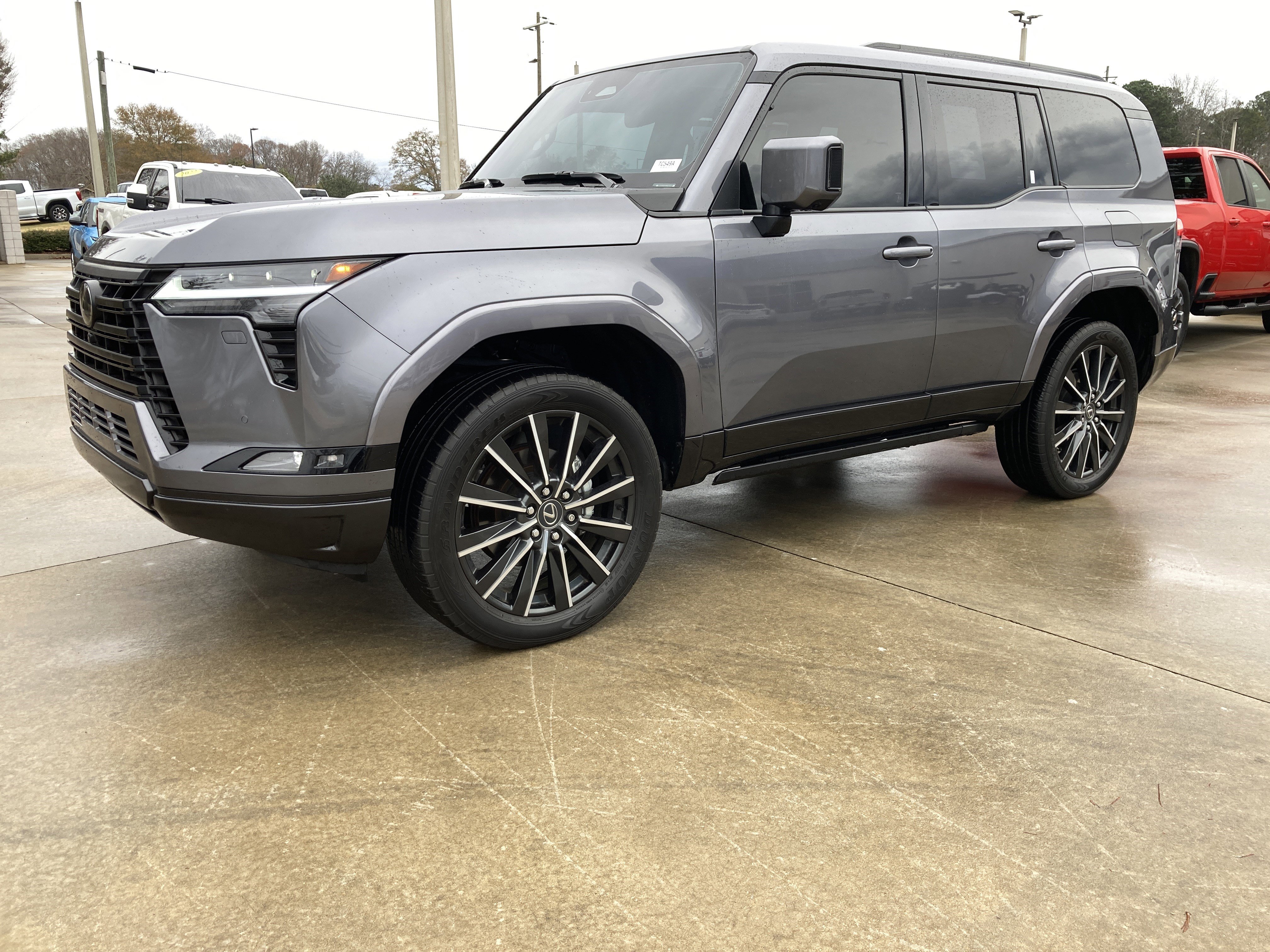 2024 Lexus GX Luxury's photo