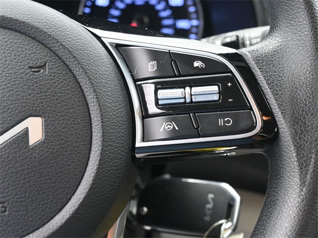 2023 Kia Forte LXS photo 2