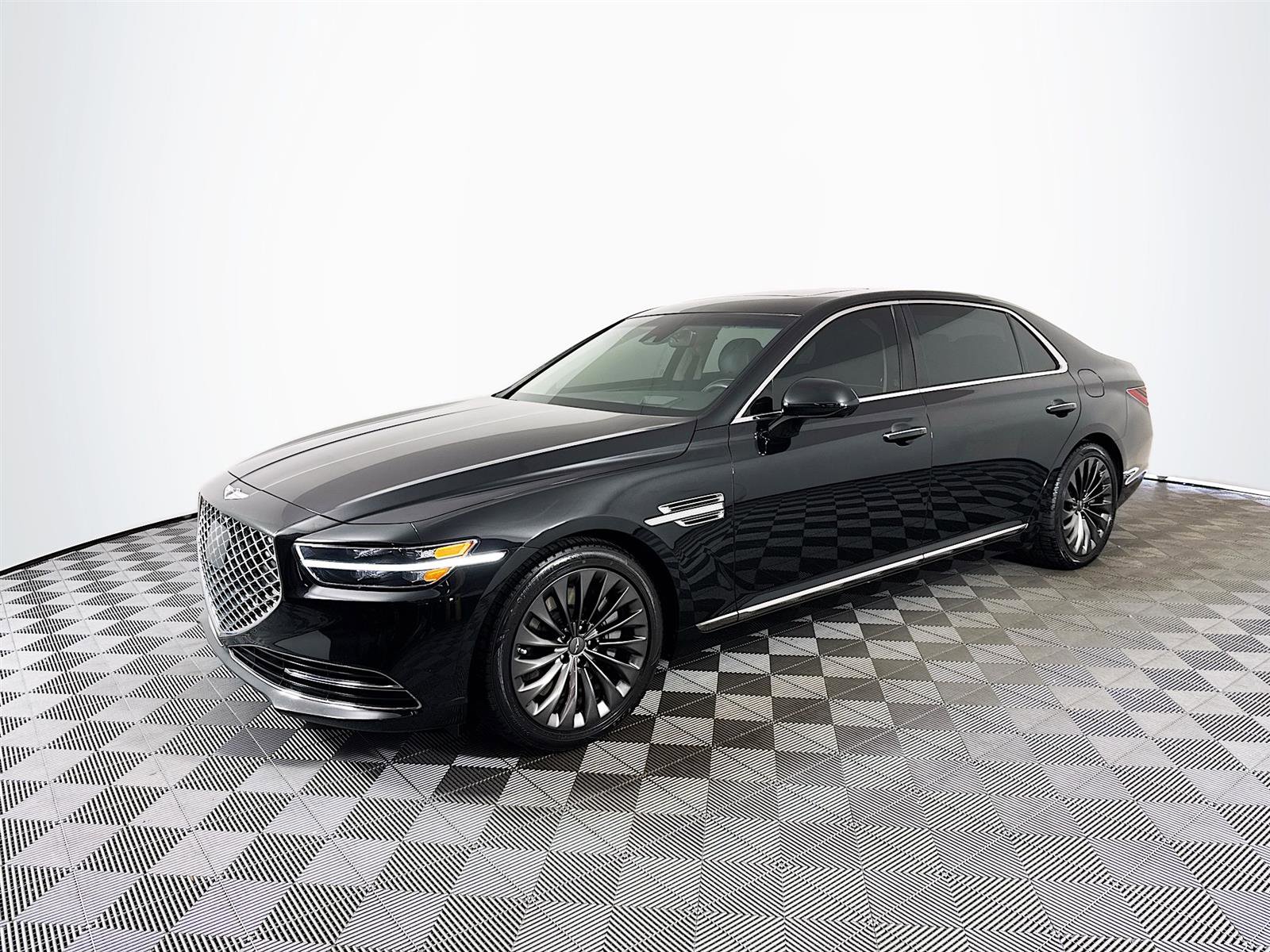 2020 GENESIS G90 Ultimate's photo