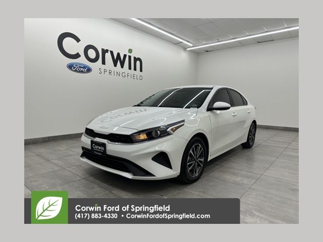 2024 Kia Forte LXS's photo