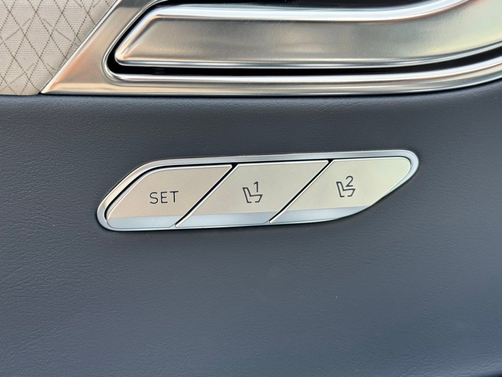 2025 Genesis GV80 3.5T Prestige photo 23