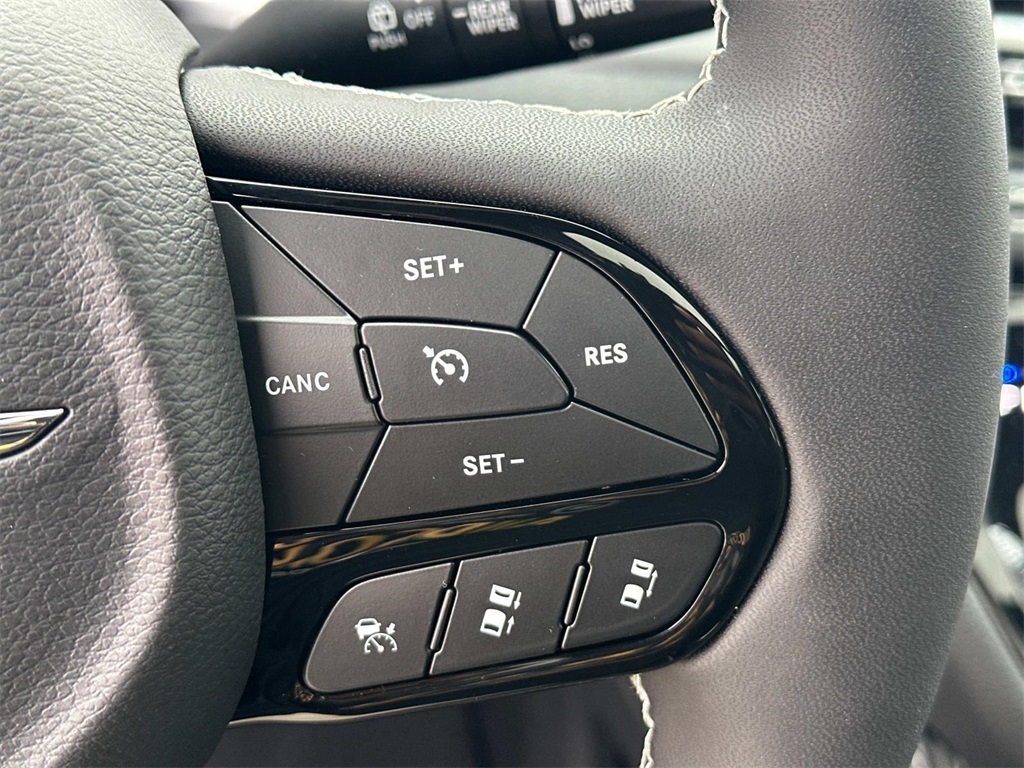 2025 Chrysler Pacifica Limited photo 23
