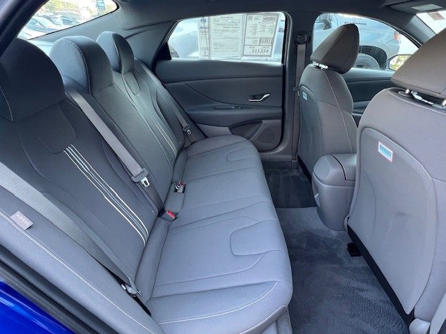 2024 Hyundai Elantra SEL photo 15