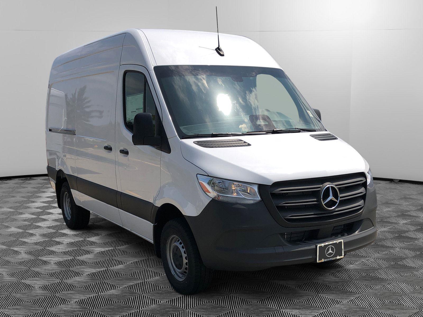2025 Mercedes-Benz Sprinter Cargo Van Base's photo