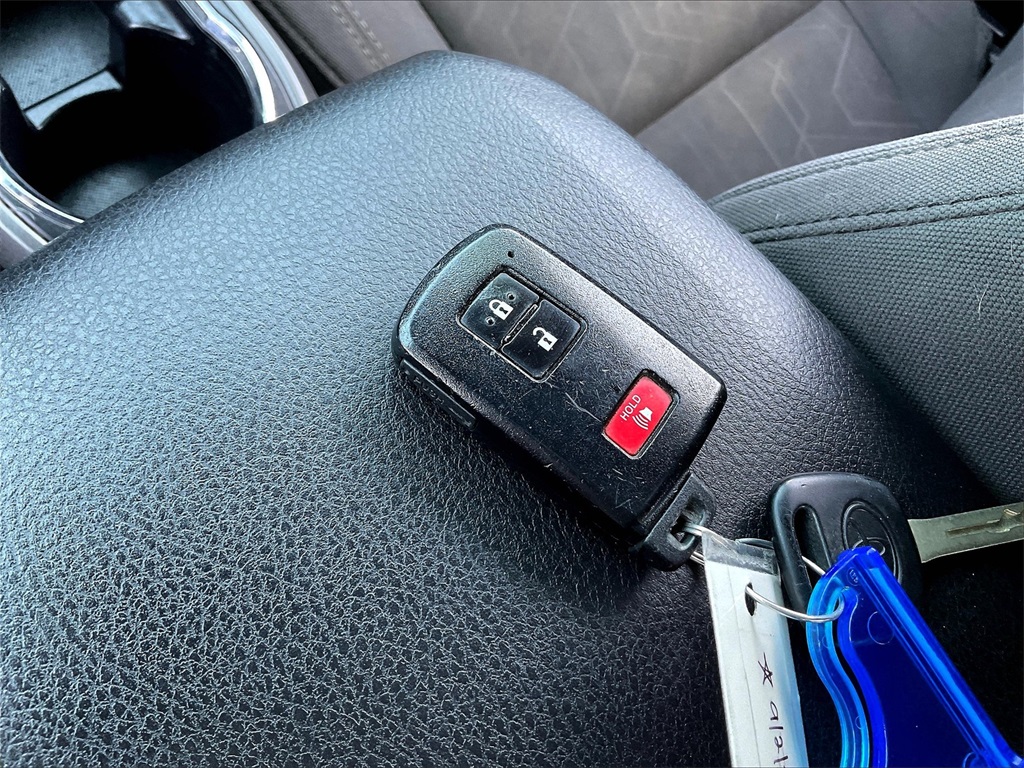 2019 Toyota Tacoma TRD Off-Road photo 24