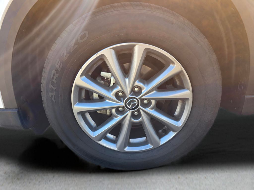 2022 Mazda CX-5 2.5 S Preferred photo 9