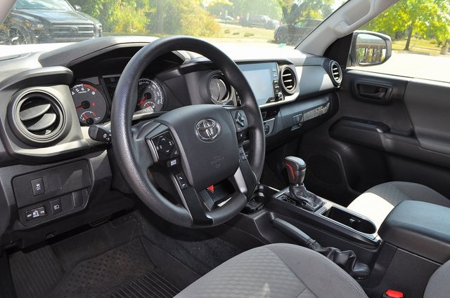 2023 Toyota Tacoma SR 4x4 Double Cab photo 9