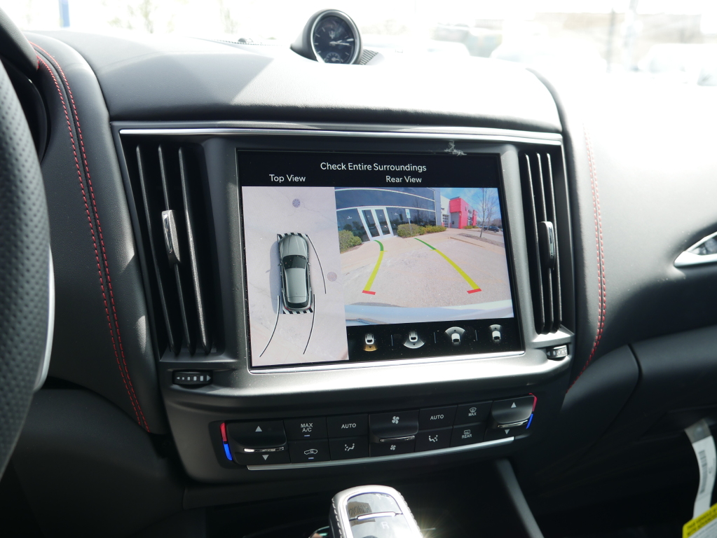 2024 Maserati Levante Modena photo 31