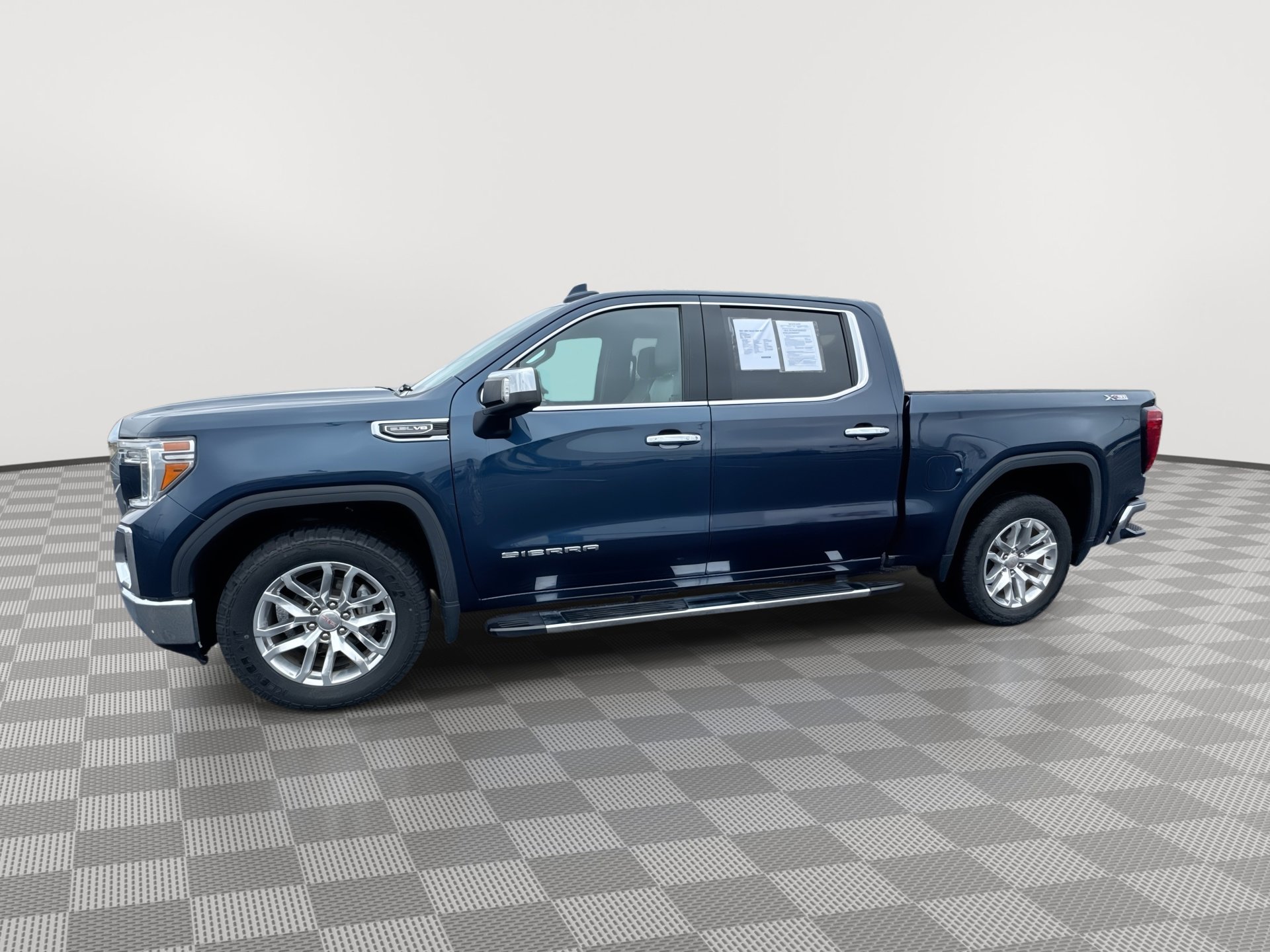 2021 GMC Sierra 1500 SLT's photo