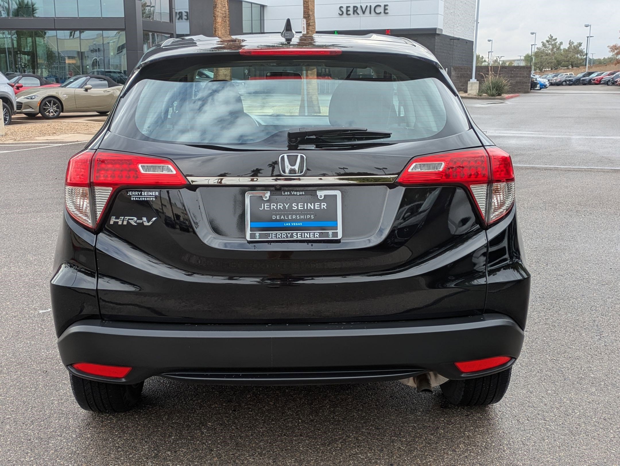 2021 Honda HR-V LX photo 2
