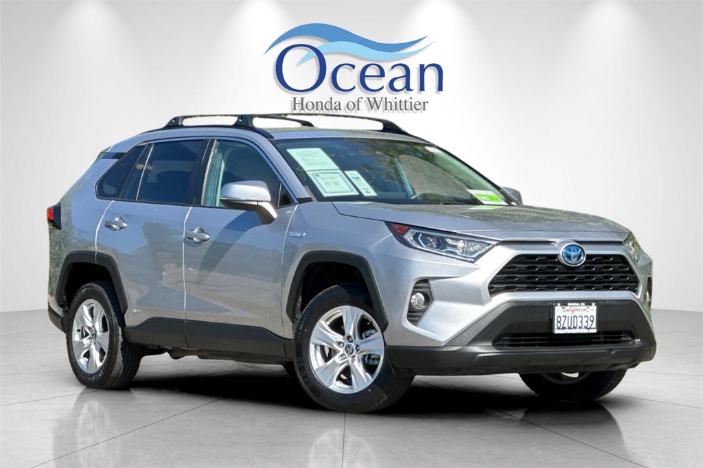 2021 Toyota RAV4 Hybrid XLE photo 2