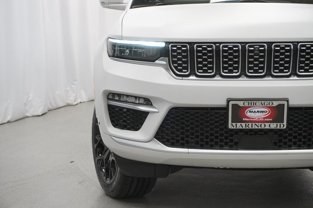 2022 Jeep Grand Cherokee Summit Reserve photo 5