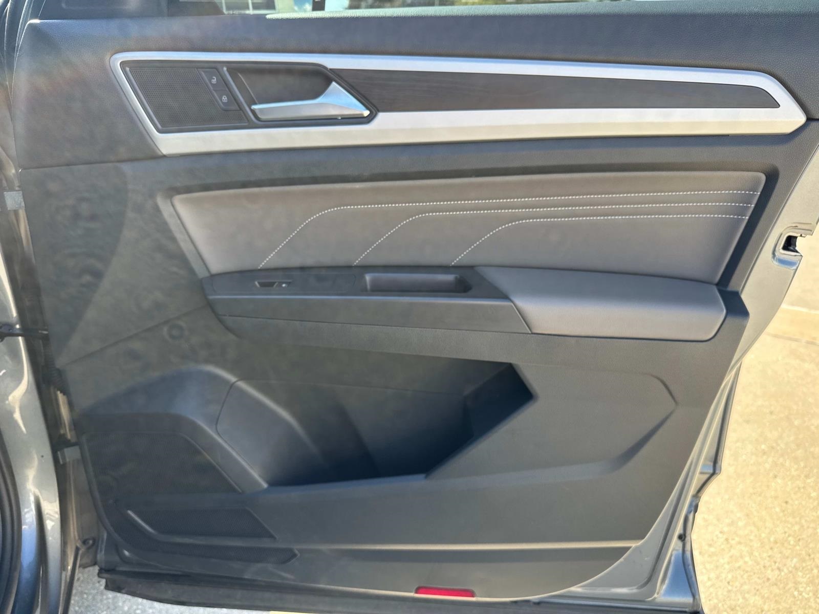 2022 Volkswagen Atlas V6 SE Technology photo 12