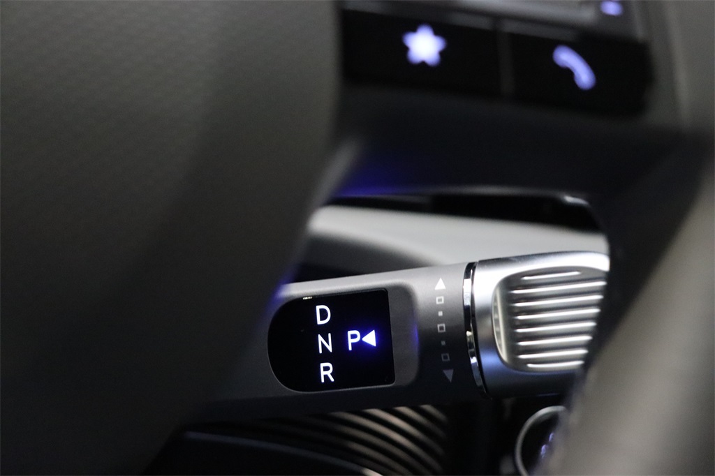 2025 Hyundai Ioniq 5 SE photo 19
