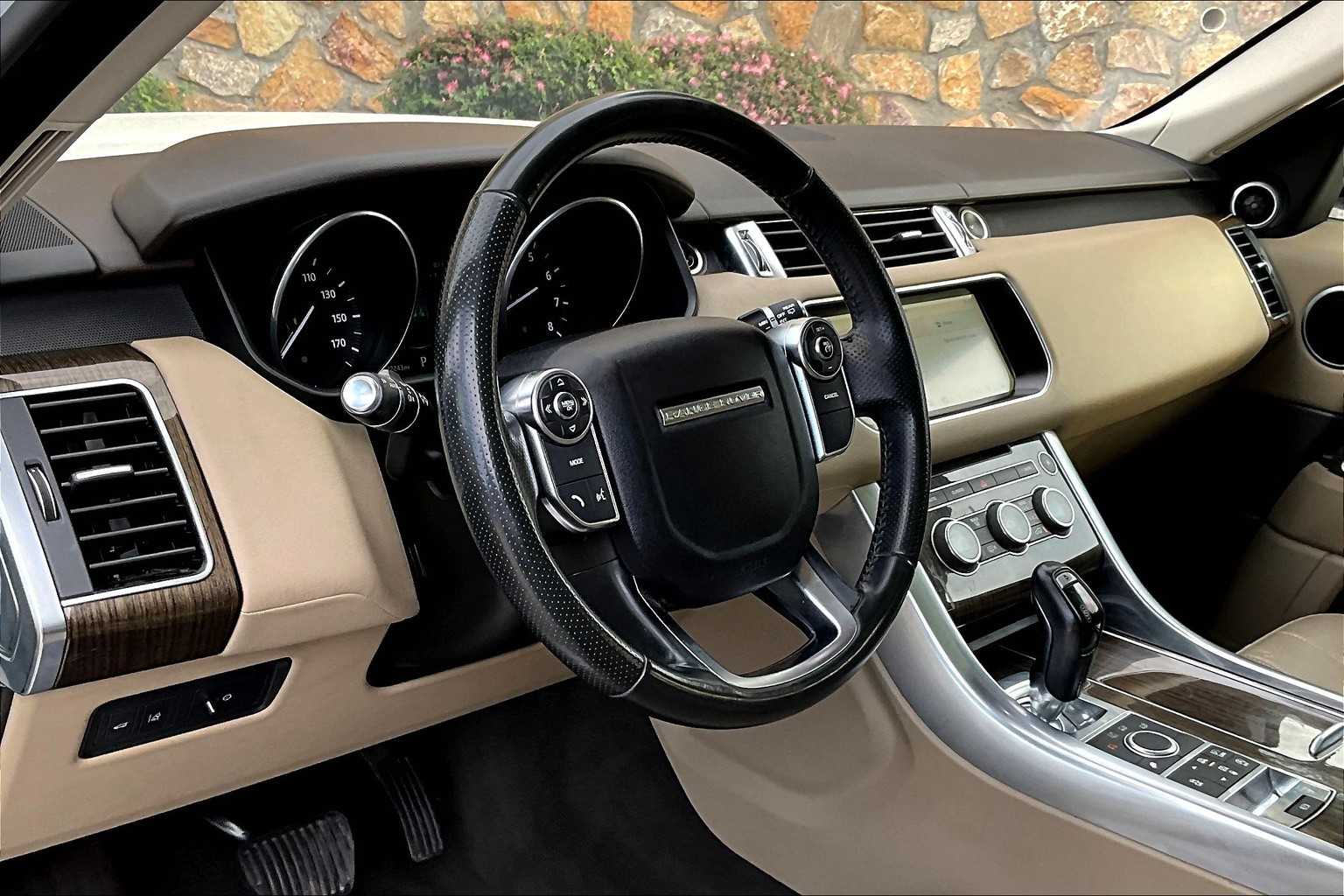 2017 Land Rover Range Rover Sport HSE SuperCharged photo 4