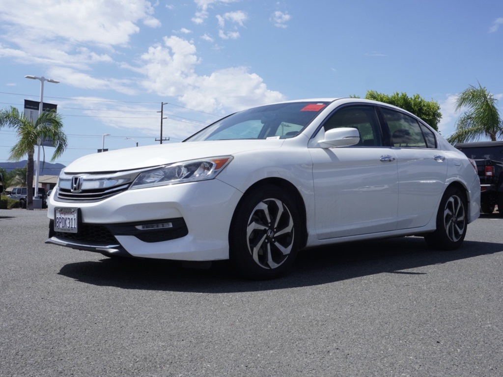 2017 Honda Accord EX photo 7