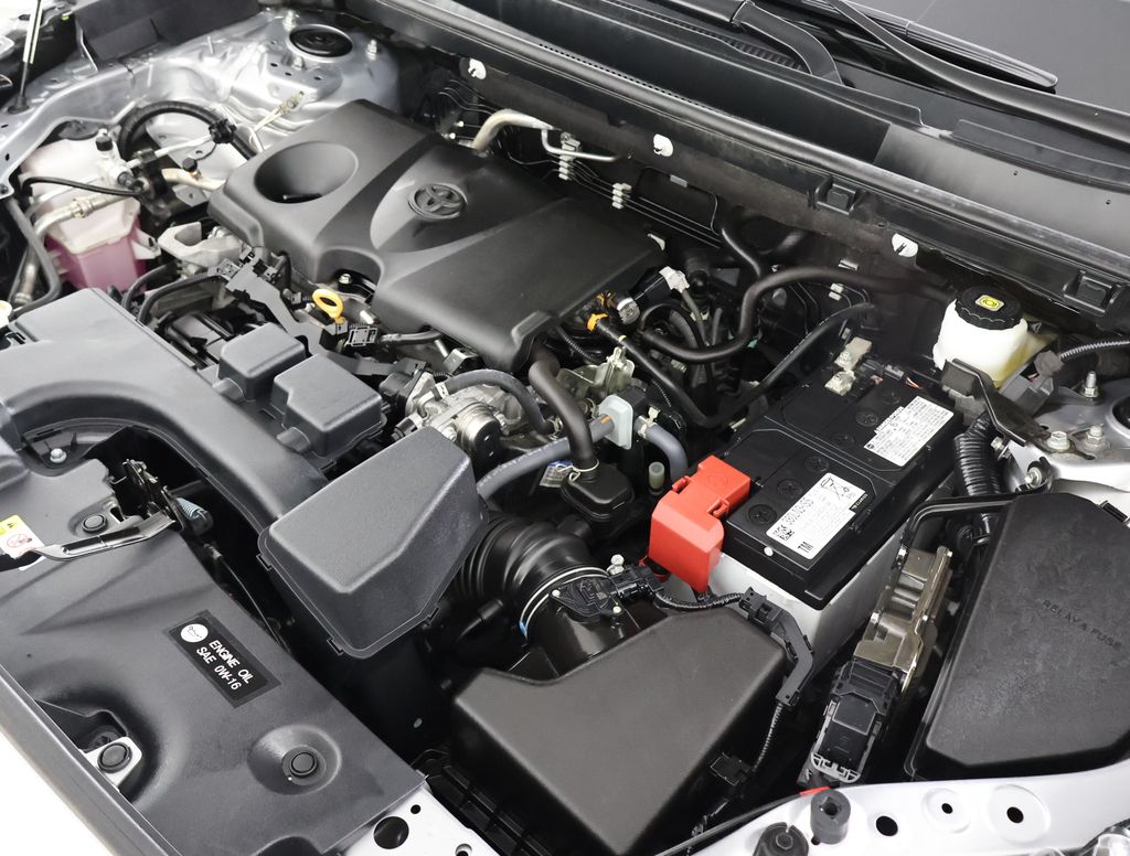 2024 Toyota RAV4 XLE photo 16