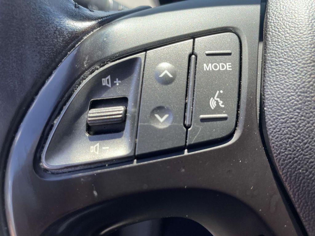 2014 Hyundai Tucson Limited photo 16