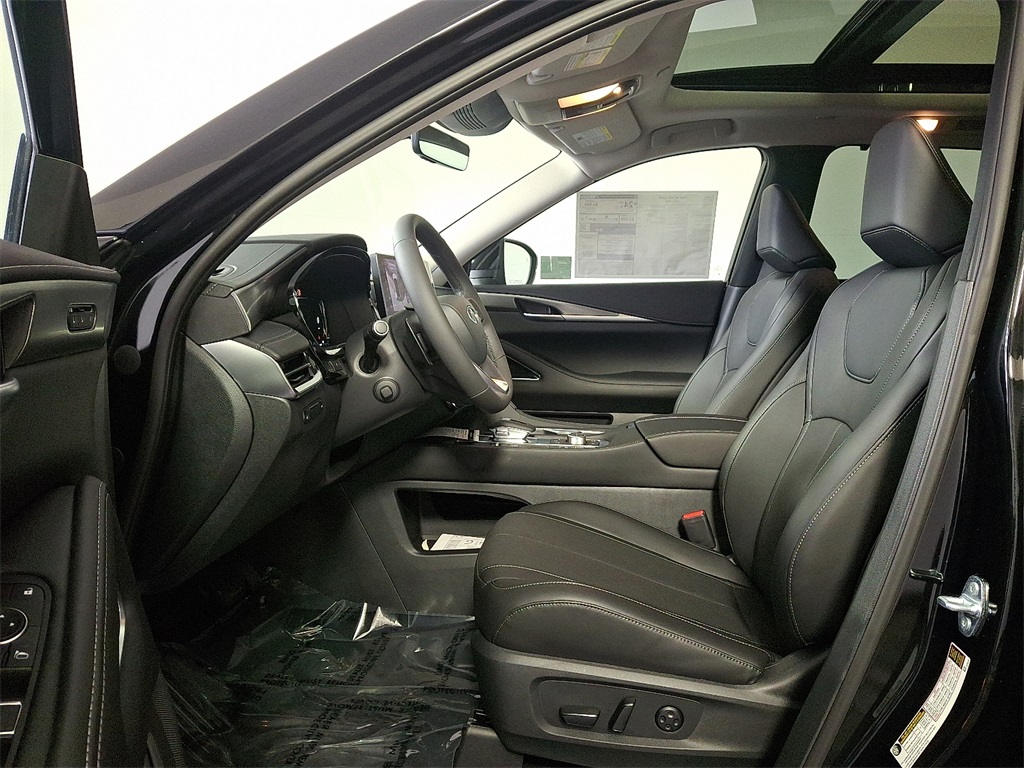 2026 Infiniti QX60 Luxe AWD photo 12