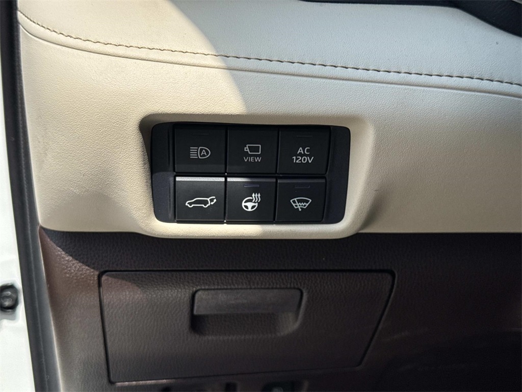 2021 Toyota Highlander Hybrid Limited photo 19