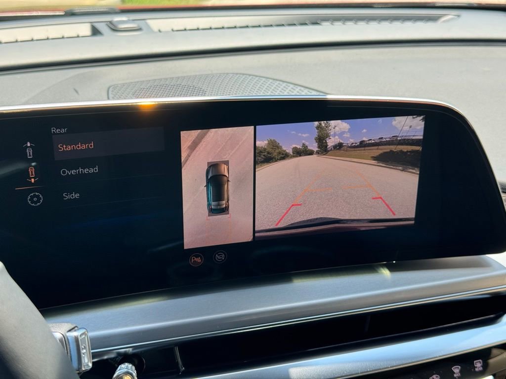 2025 Cadillac Lyriq Sport photo 4