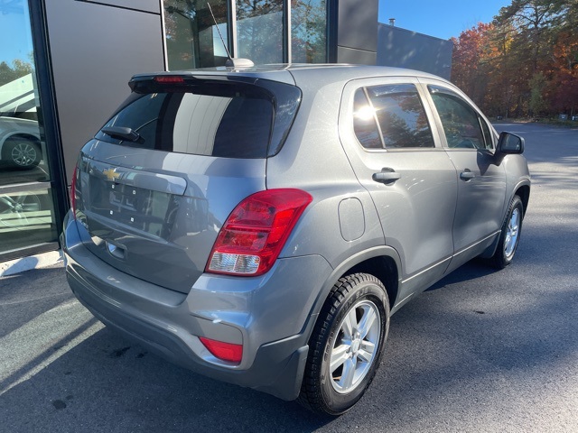 2020 Chevrolet Trax LS photo 4
