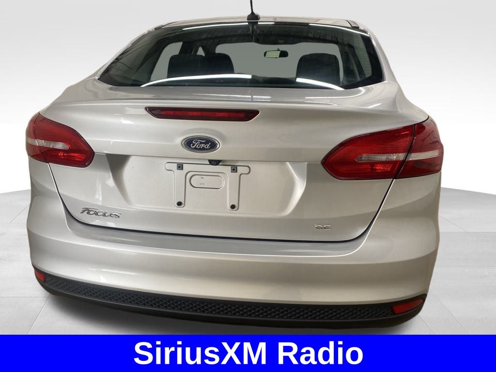 2016 Ford Focus SE photo 4