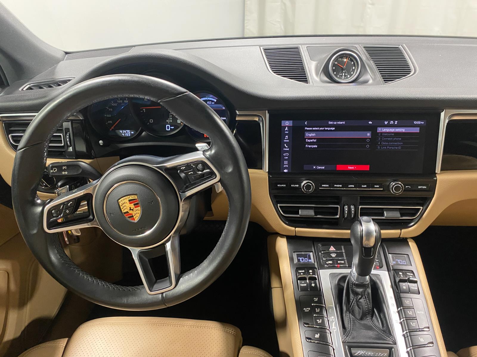 2021 Porsche Macan Base photo 2