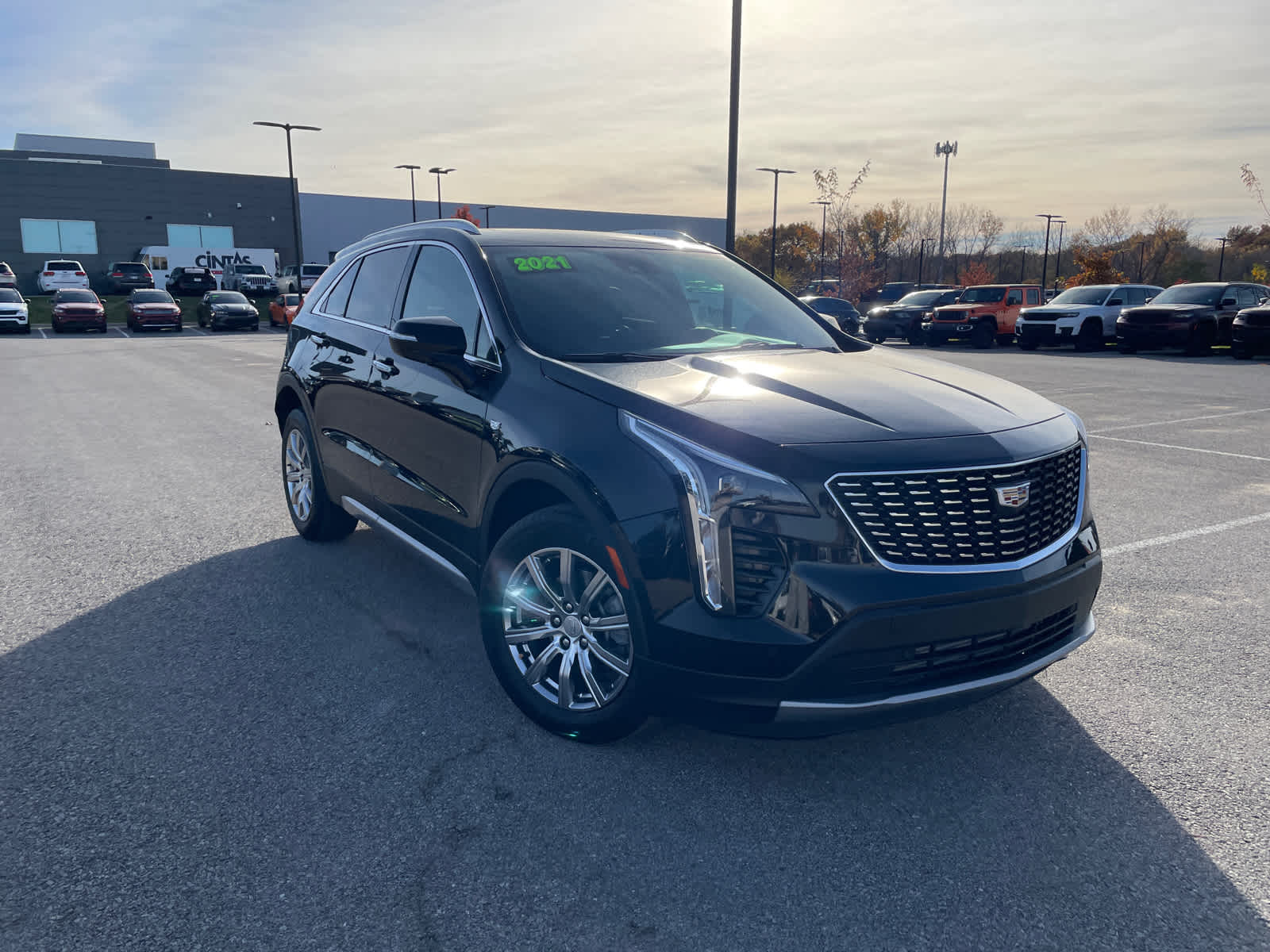 Used 2021 Cadillac XT4 Premium Luxury with VIN 1GYFZDR47MF082769 for sale in Kansas City