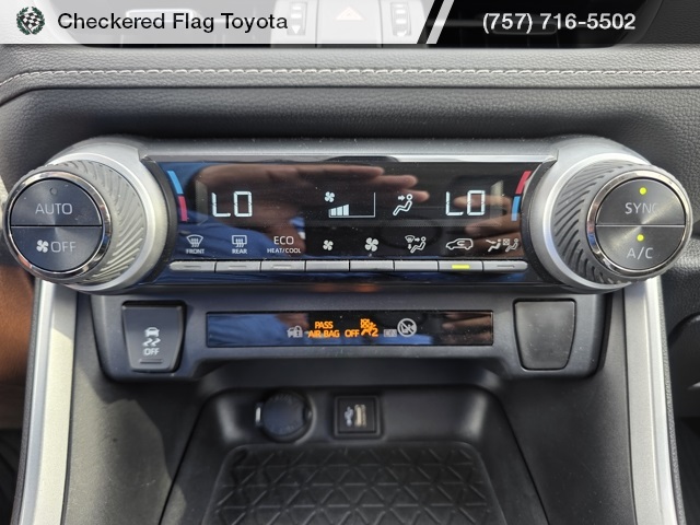 2024 Toyota RAV4 Hybrid XLE Premium photo 15