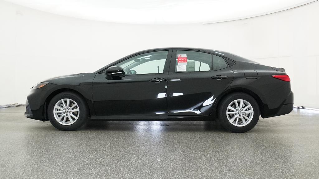 2026 Toyota Camry LE photo 10