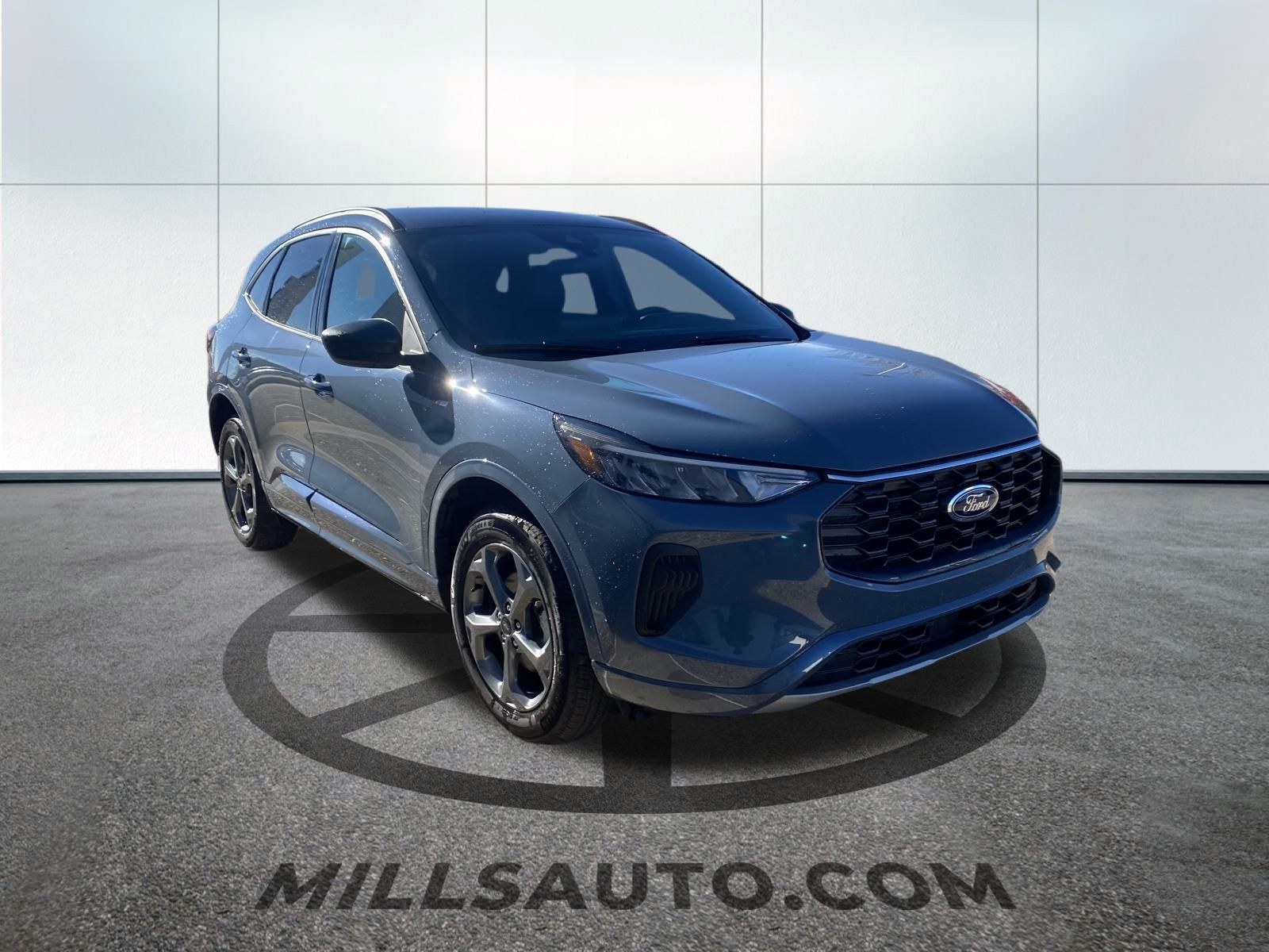 2023 Ford Escape ST-Line photo 2