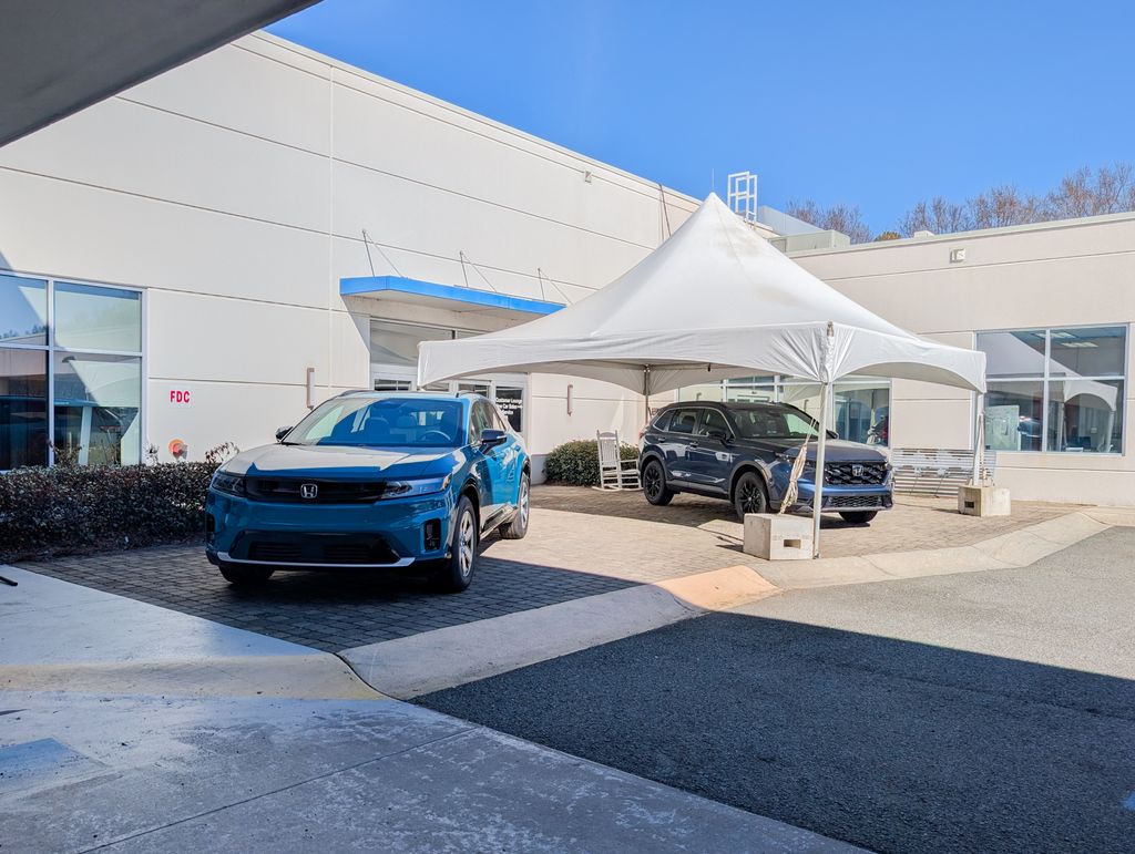 2025 Honda Accord Hybrid Touring photo 6