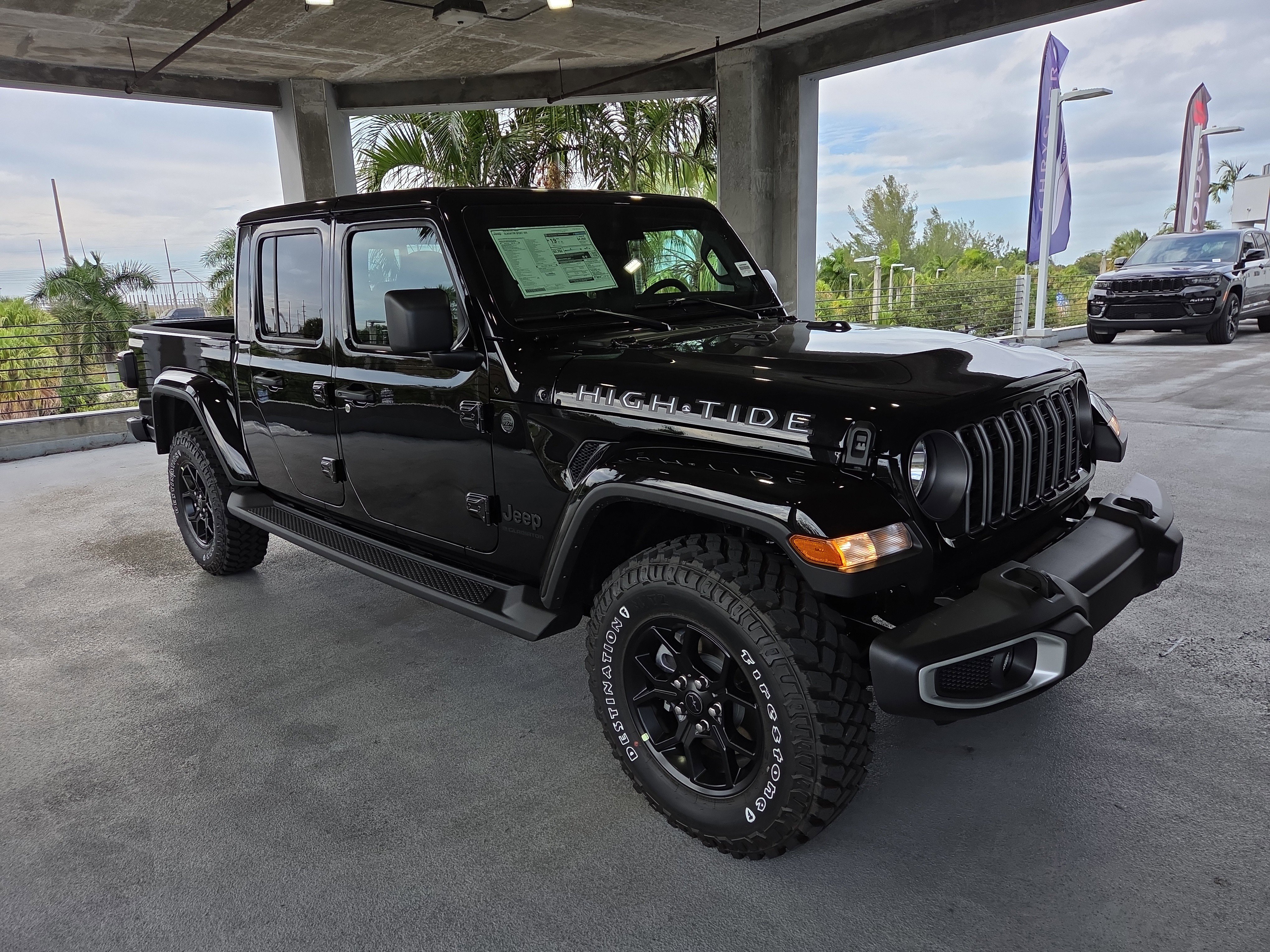 2025 Jeep Gladiator High Tide's photo