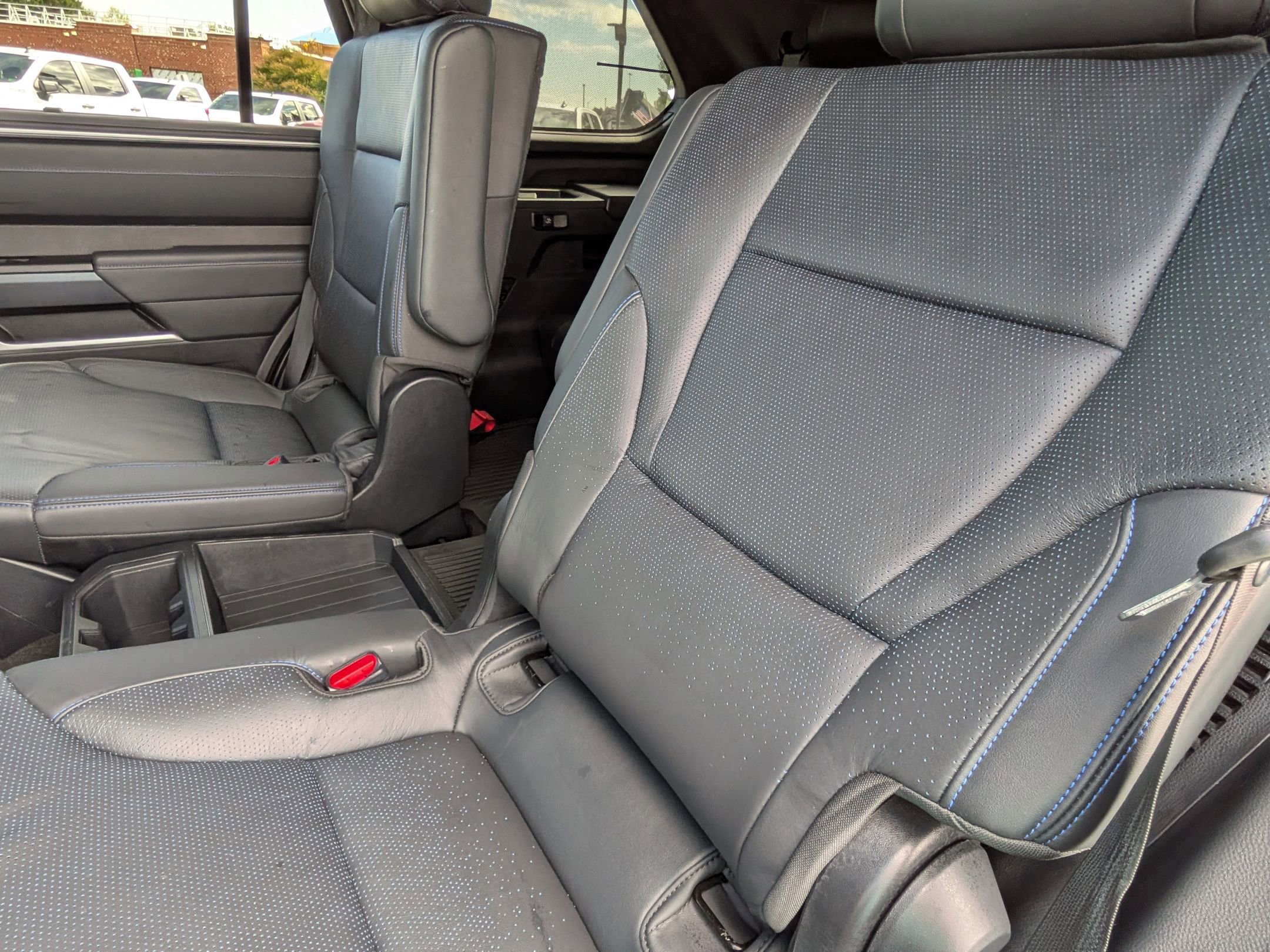2023 Toyota Sequoia Platinum photo 31