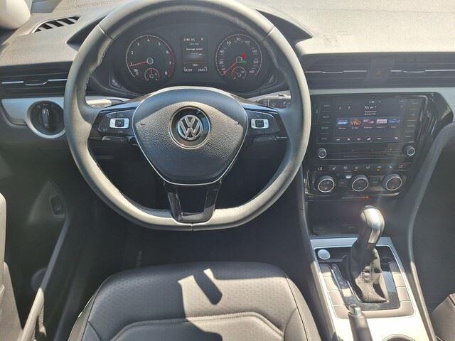2021 Volkswagen Passat 2.0T SE photo 19