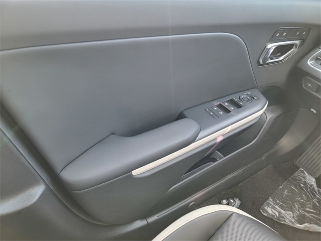 2025 Kia K4 GT-Line photo 27
