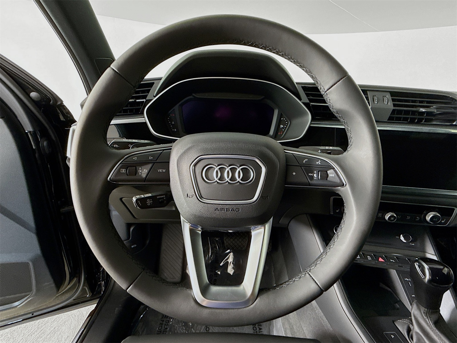 2025 Audi Q3 S line Premium photo 11
