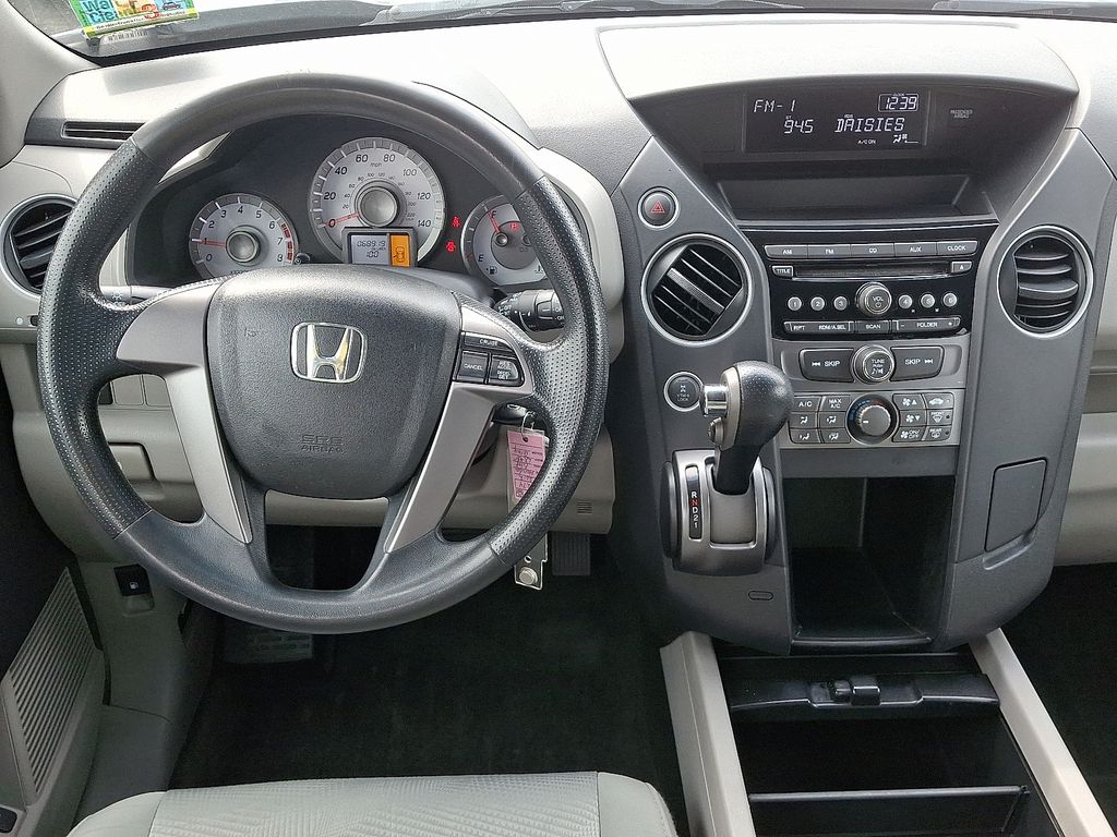 2012 Honda Pilot LX photo 11