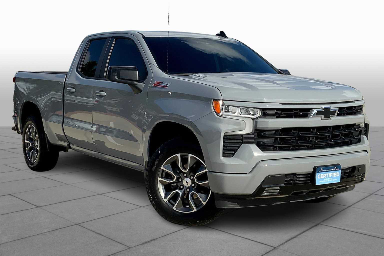 2024 Chevrolet Silverado RST photo 2
