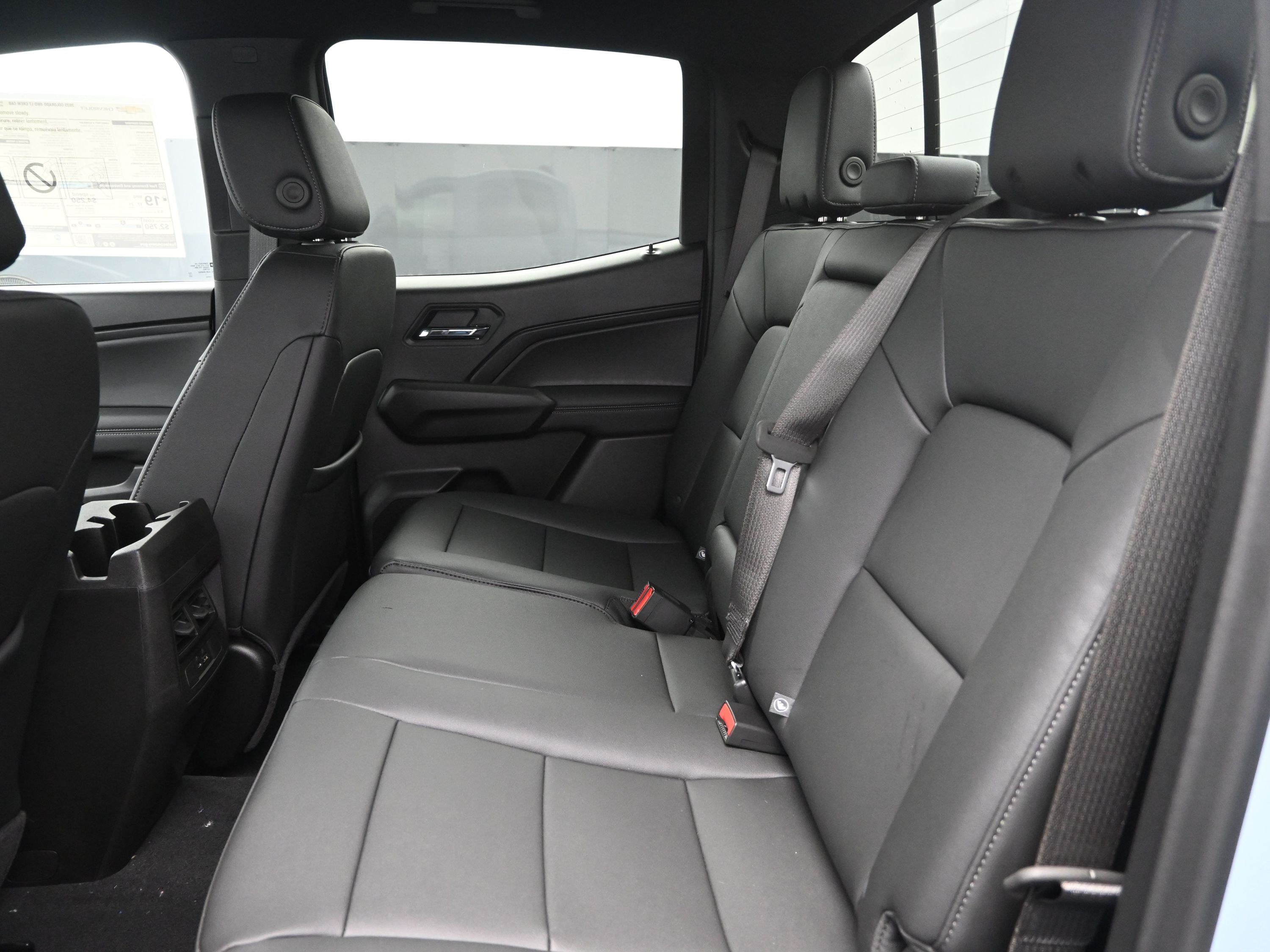 2025 Chevrolet Colorado Work Truck LT photo 10