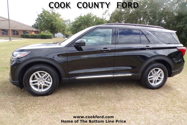 2025 Ford Explorer photo 4