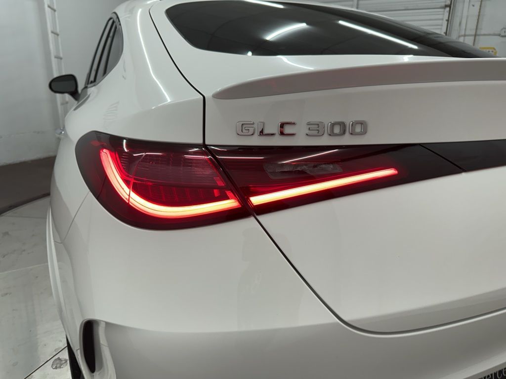 2026 Mercedes Benz GLC 300 4MATIC photo 22
